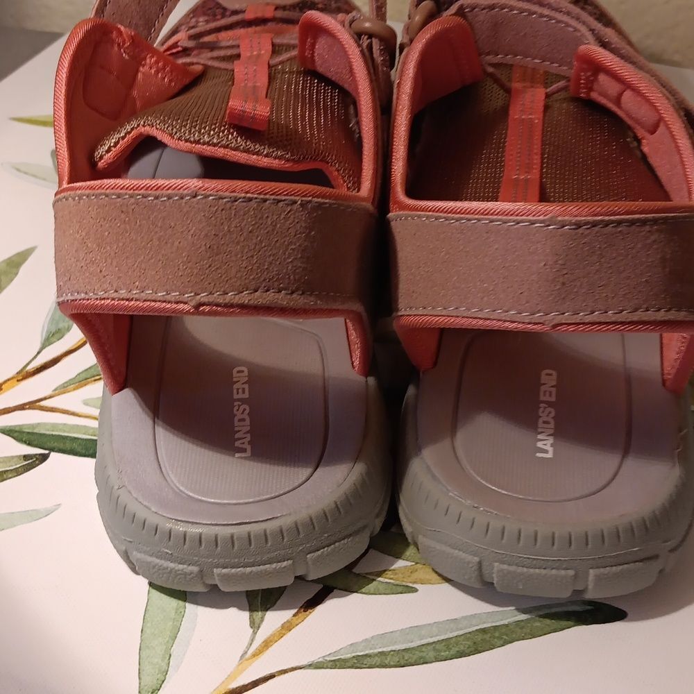 NEW Lands End Water Repellant Adjustable Closed Toe Spirt Sandals - Picture 5 of 10